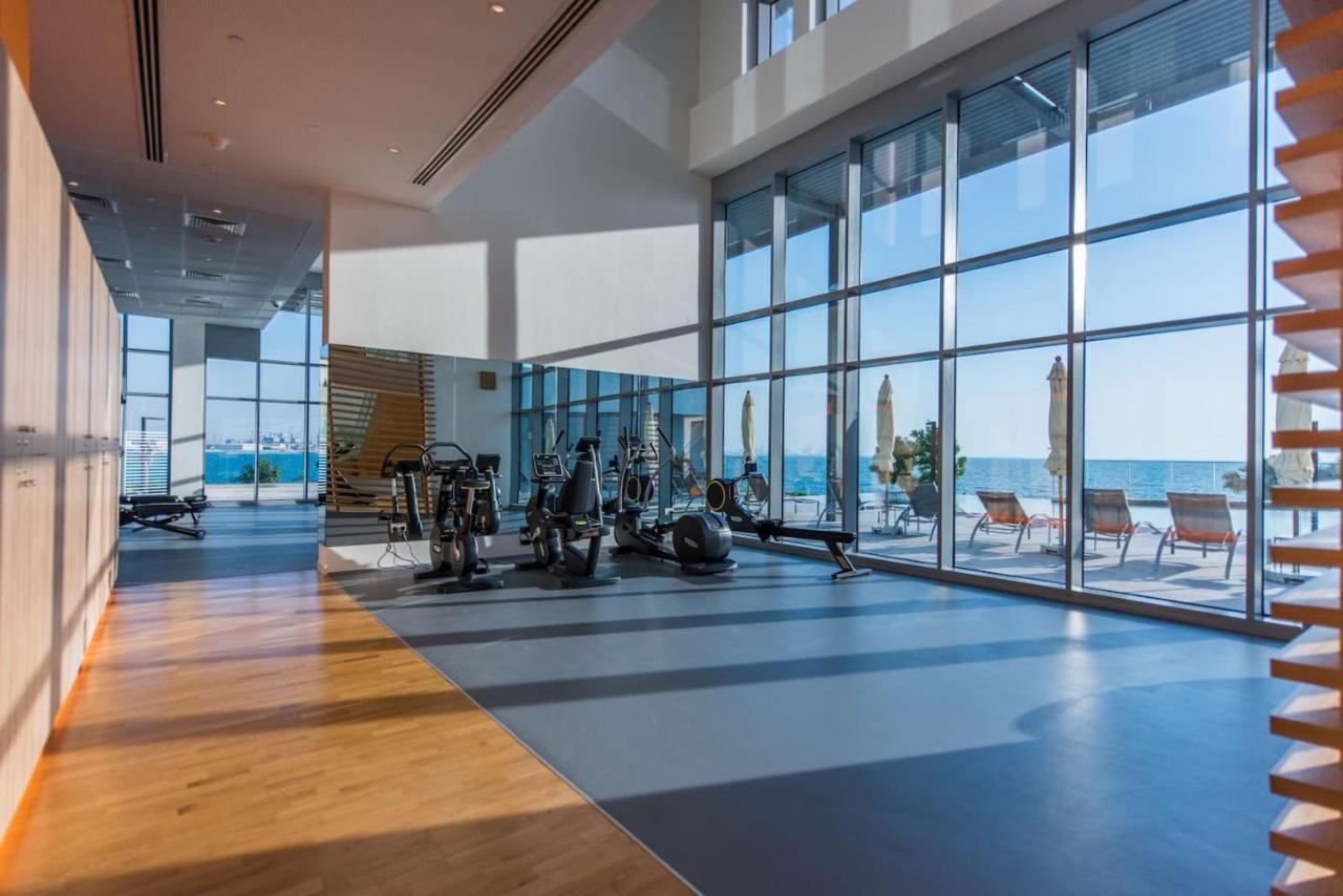 Luxe 3 Bedroom Oceanfront Apartment In The Heart Of Bluewaters Island Dubai Eksteriør bilde