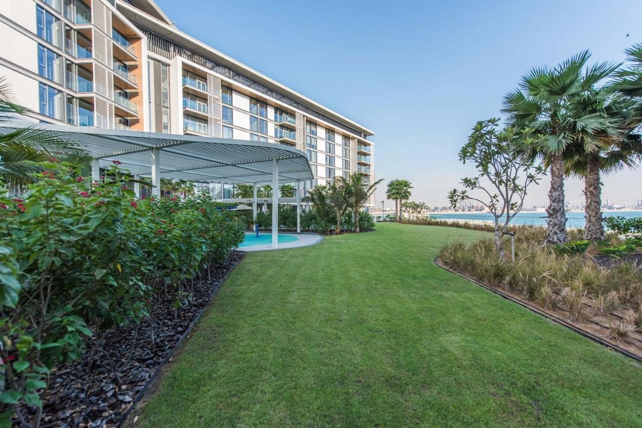 Luxe 3 Bedroom Oceanfront Apartment In The Heart Of Bluewaters Island Dubai Eksteriør bilde