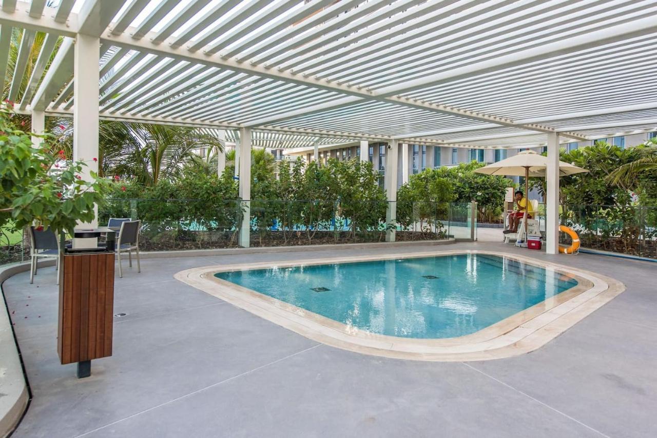 Luxe 3 Bedroom Oceanfront Apartment In The Heart Of Bluewaters Island Dubai Eksteriør bilde
