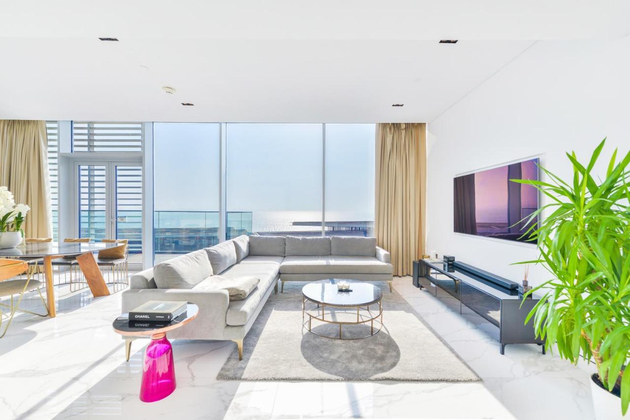 Luxe 3 Bedroom Oceanfront Apartment In The Heart Of Bluewaters Island Dubai Eksteriør bilde