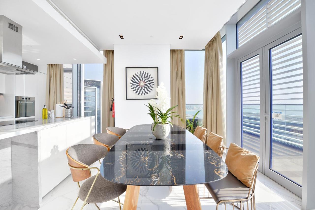 Luxe 3 Bedroom Oceanfront Apartment In The Heart Of Bluewaters Island Dubai Eksteriør bilde