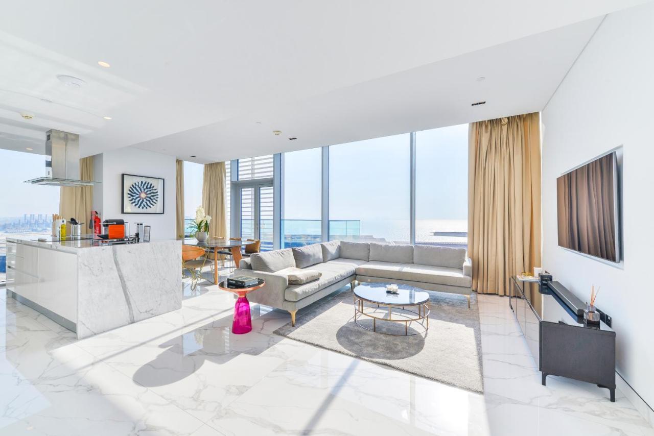 Luxe 3 Bedroom Oceanfront Apartment In The Heart Of Bluewaters Island Dubai Eksteriør bilde