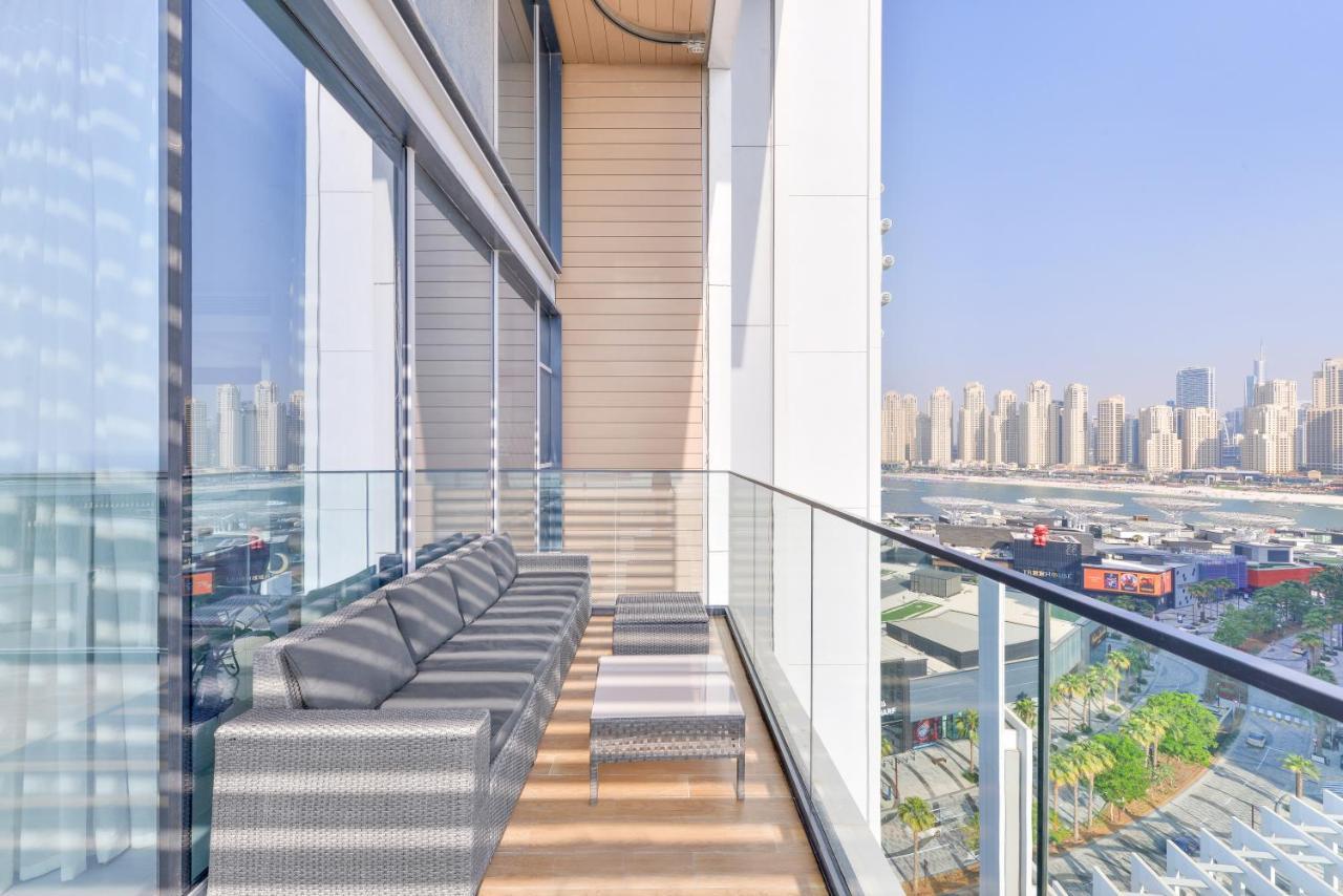 Luxe 3 Bedroom Oceanfront Apartment In The Heart Of Bluewaters Island Dubai Eksteriør bilde