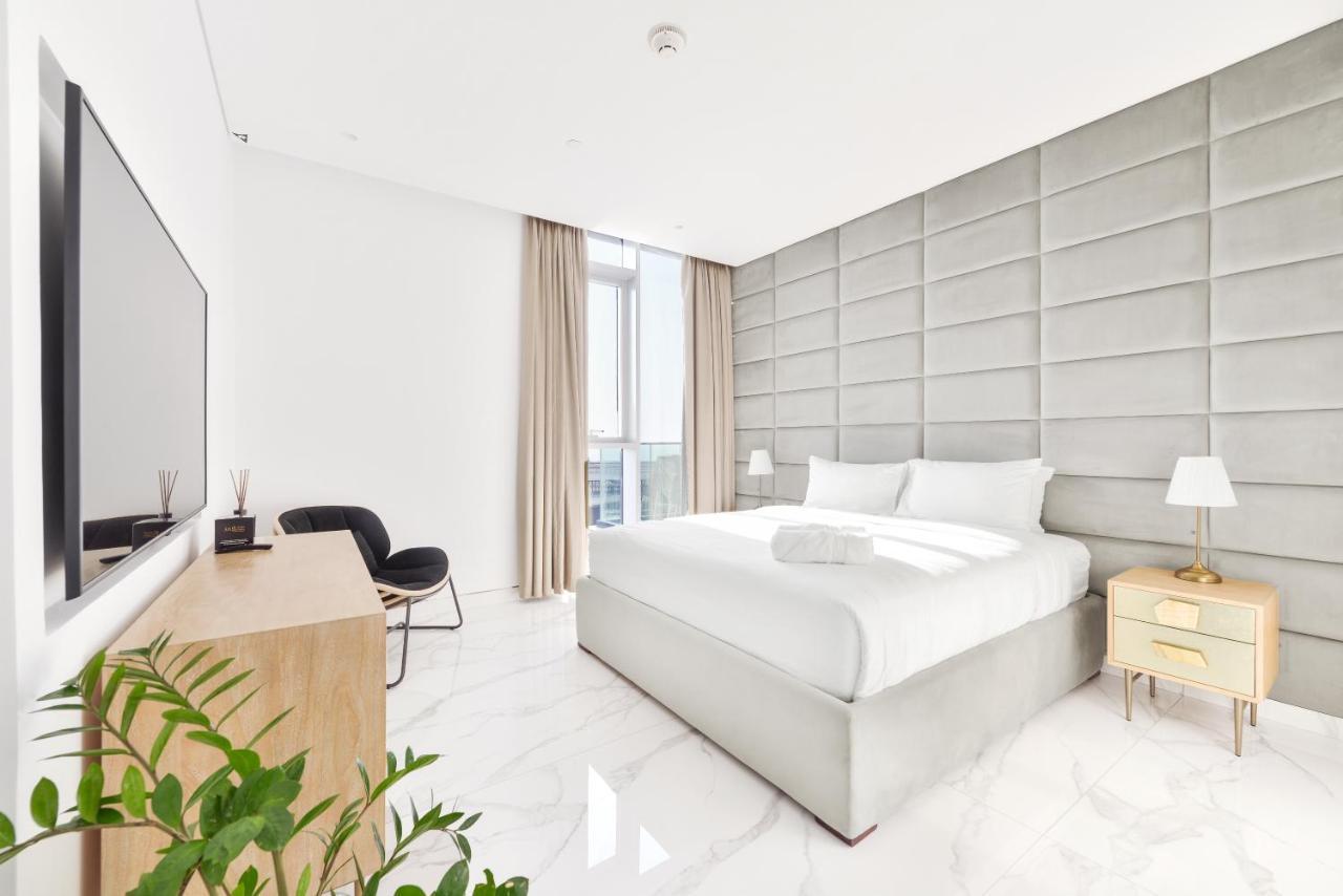 Luxe 3 Bedroom Oceanfront Apartment In The Heart Of Bluewaters Island Dubai Eksteriør bilde
